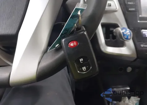 2012 Toyota Prius V Three z USA, uszkodzony, nr VIN JTDZN3EU9C3046077